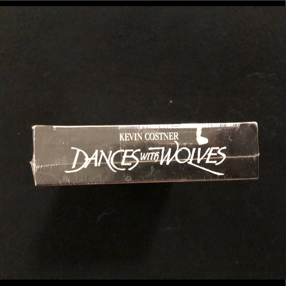 “Dances with Wolves” on VHS - Excellent Condition - made in 1990 📼 - Picture 4 of 10